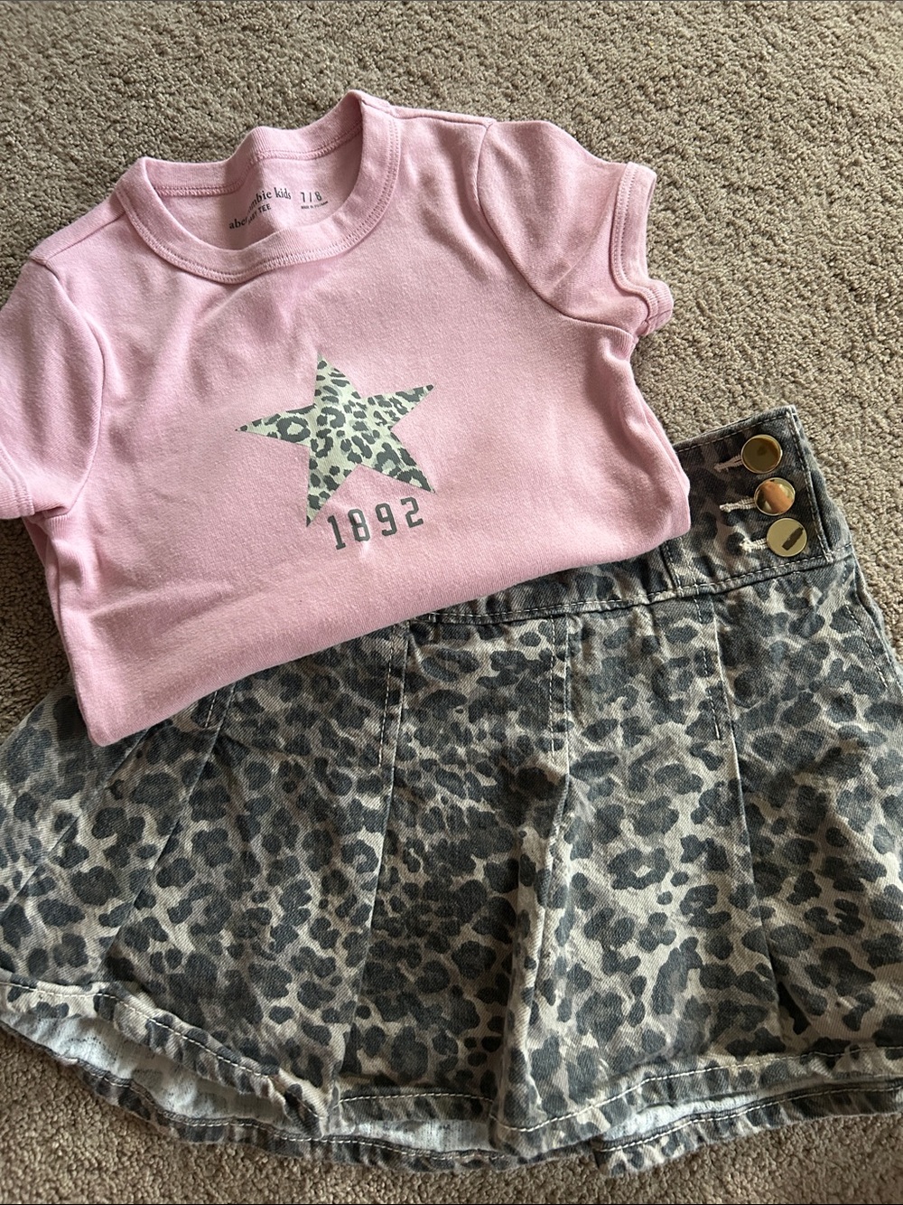 Abercrombie kids pink Star Graphic Tee with Leopard Print Skort